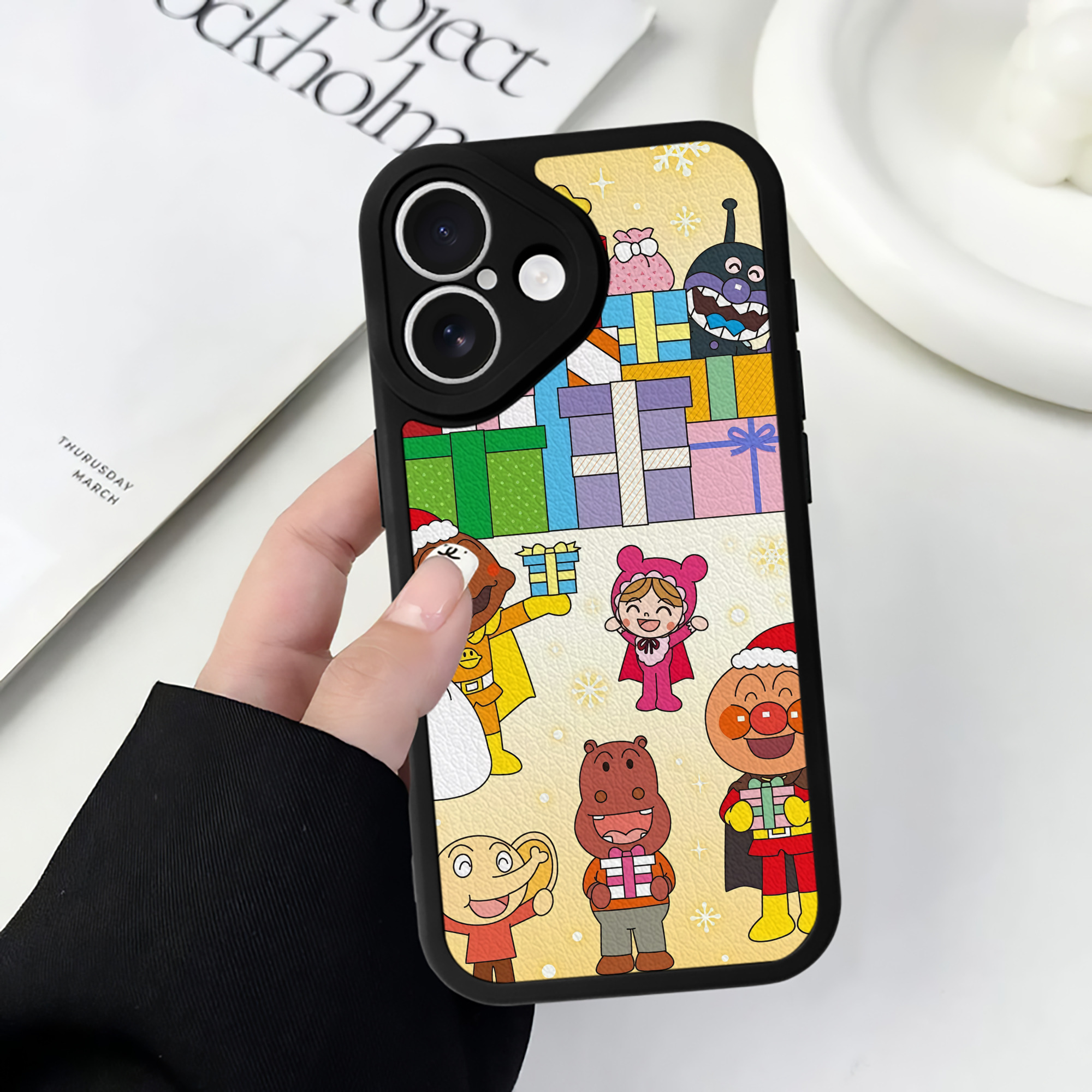 （画像用） アンパンマン Anpanman 【iPhone 16シリーズ対応】シリコンスマホケース（レザー調） 材質：シリコン